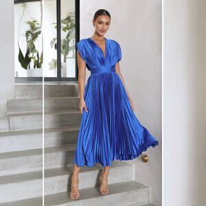 Elegant Pleated V-Neck Maxi Dress in Royal Blue